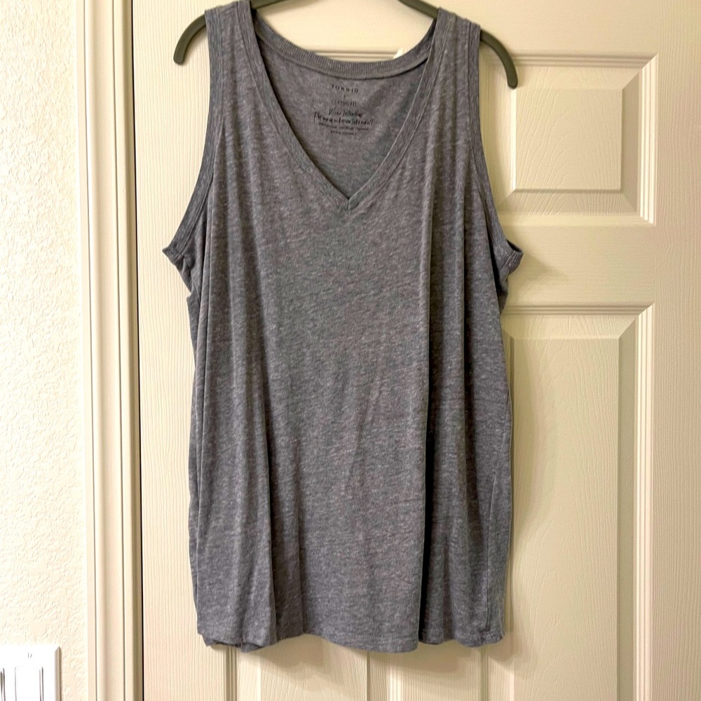 Gray Torrid tank top size 2